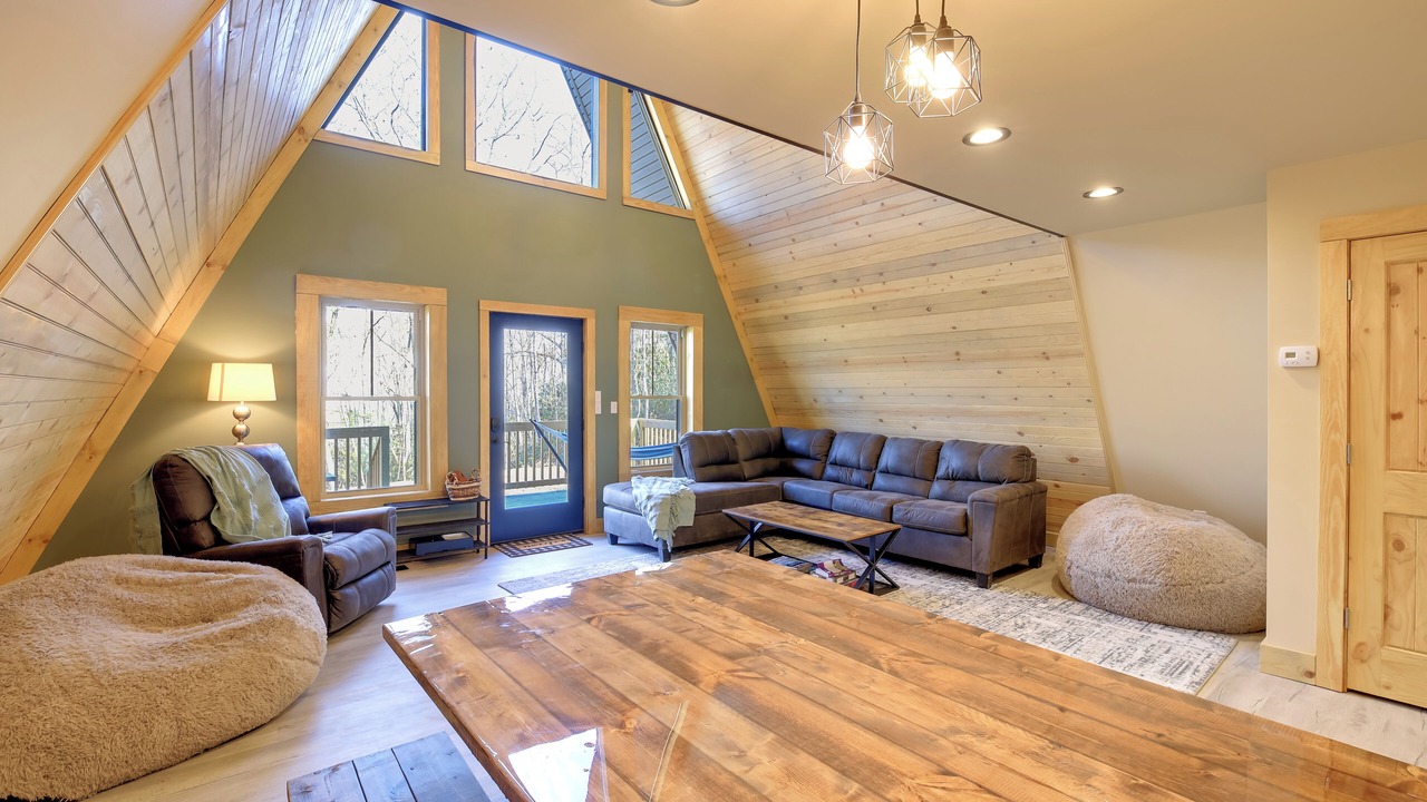 Photo of Livingroom in Wytheville