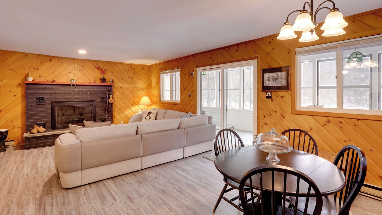 Photo of Livingroom in Schroon Lake