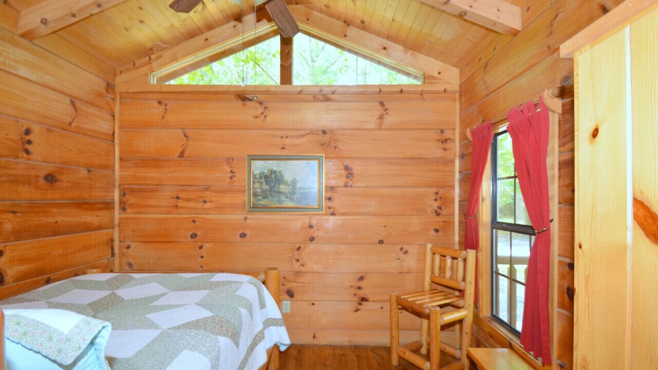 Photo of Bedroom in Berkeley Springs
