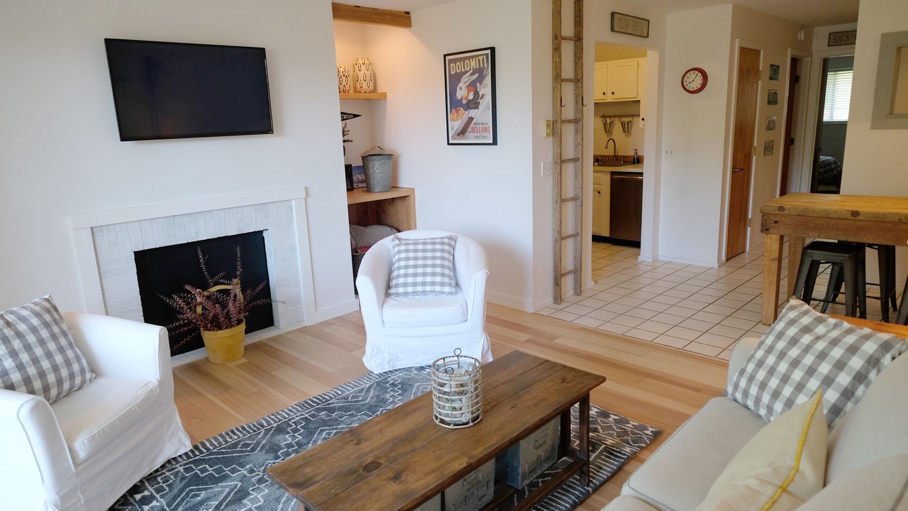 Photo of Livingroom in Warren