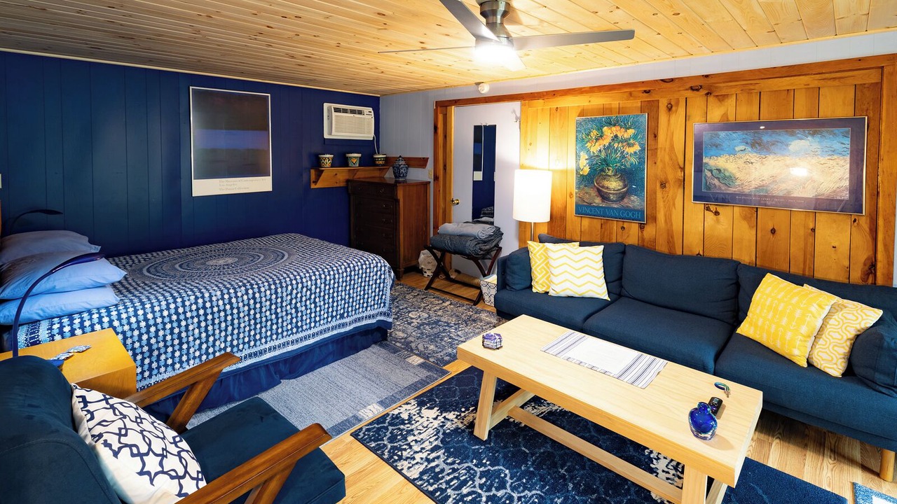 Photo of Bedroom in Shelburne Falls