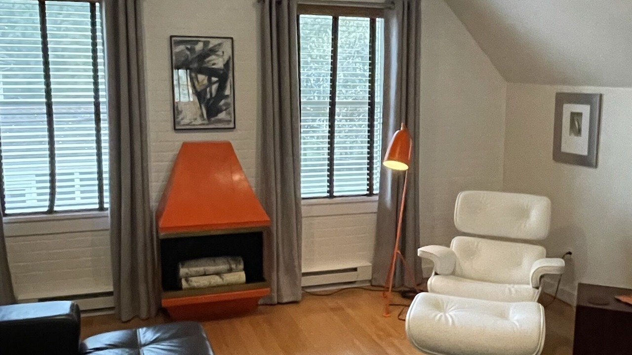 Photo of Livingroom in Lincoln Park