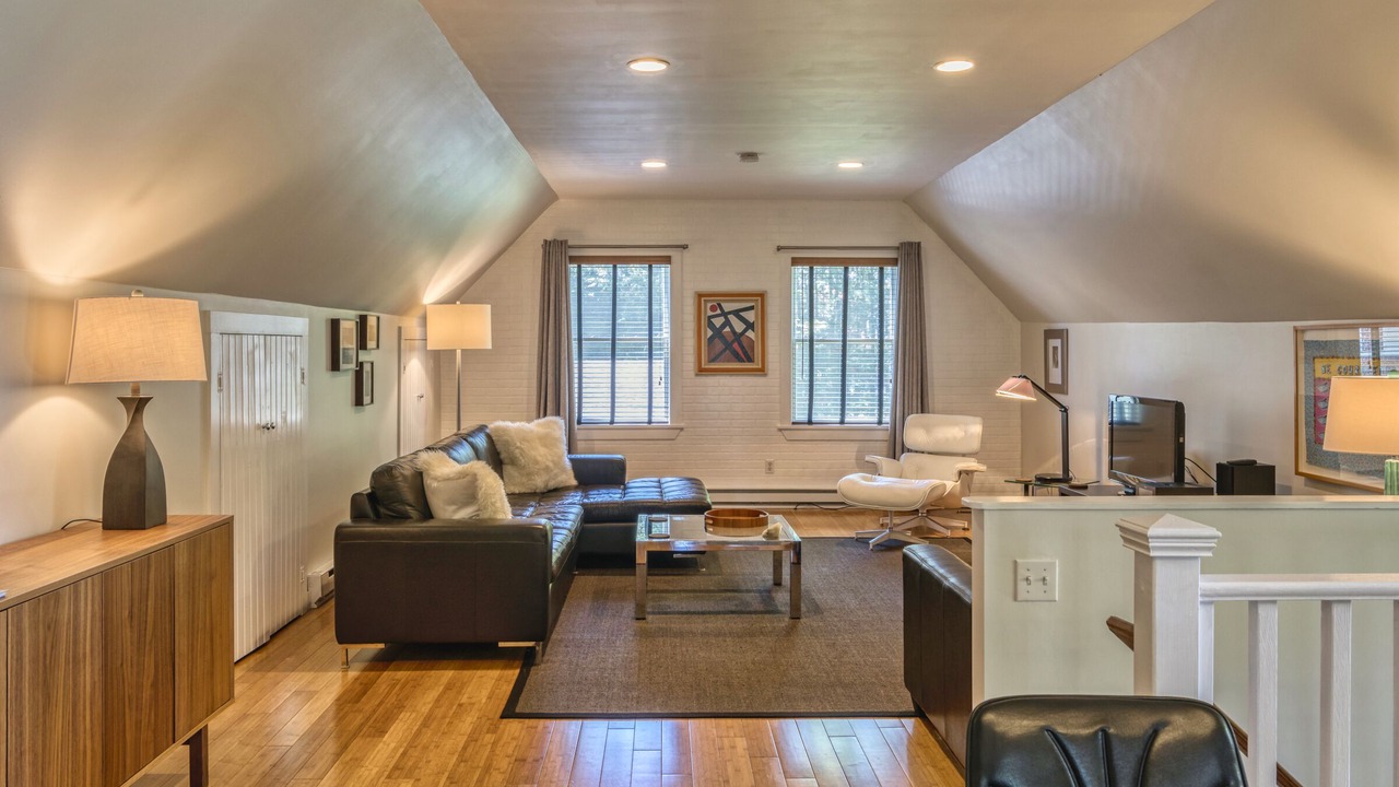 Photo of Livingroom in Lincoln Park