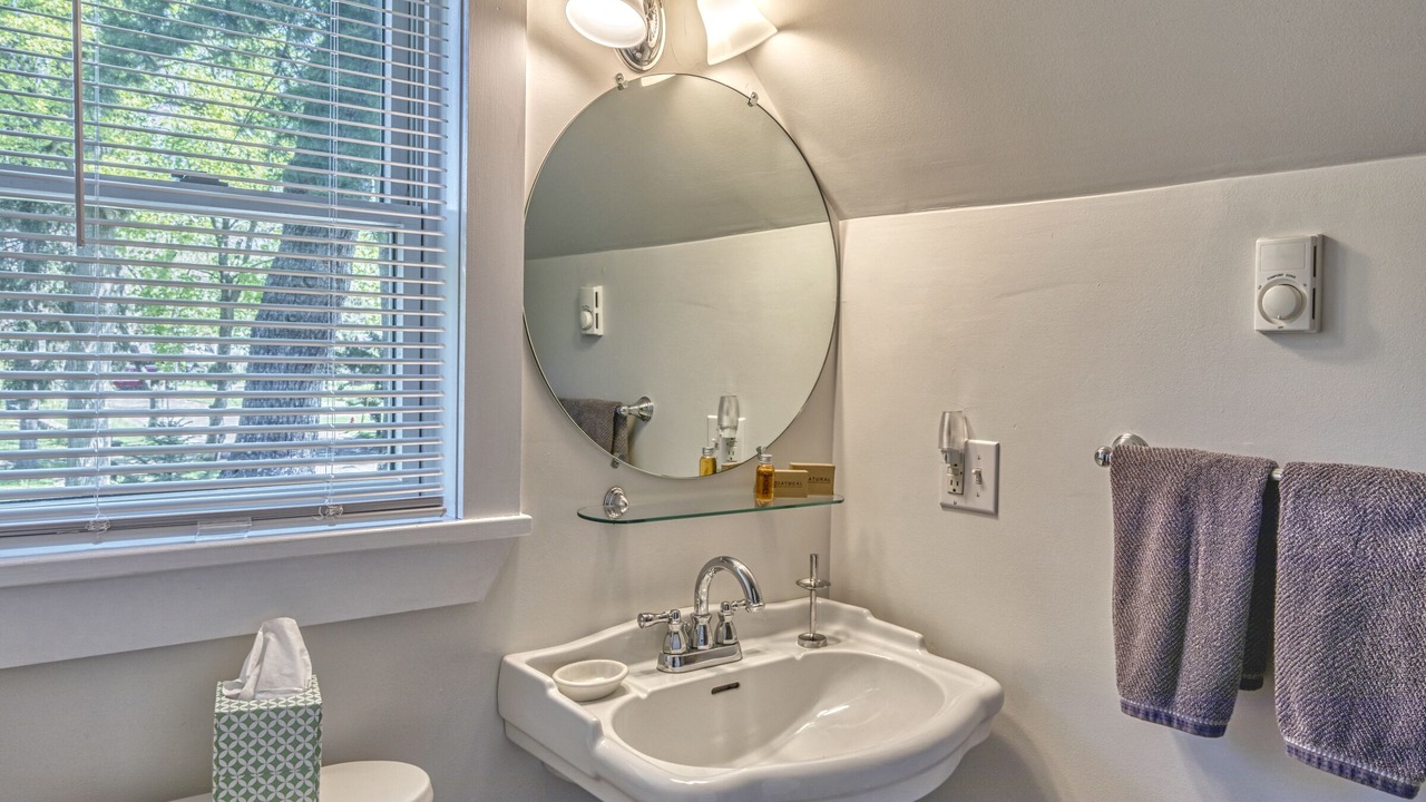 Photo of Bathroom in Lincoln Park