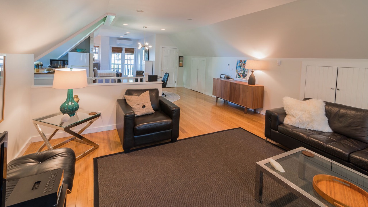 Photo of Livingroom in Lincoln Park