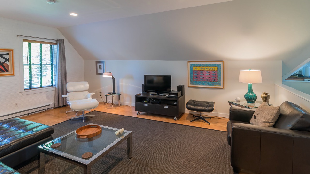 Photo of Livingroom in Lincoln Park