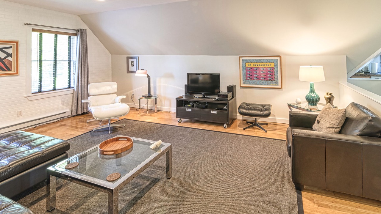 Photo of Livingroom in Lincoln Park