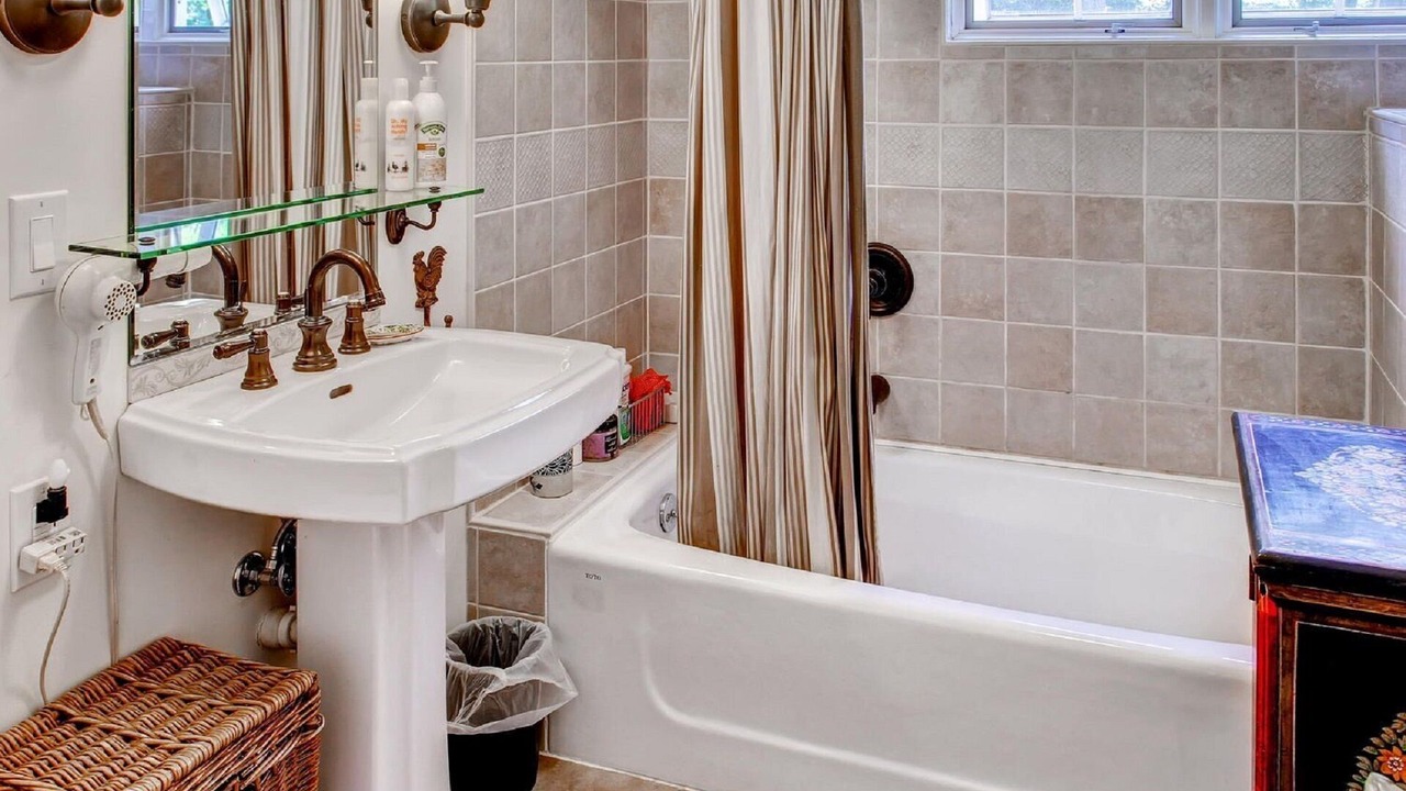Photo of Bathroom in Hartland Four Corners