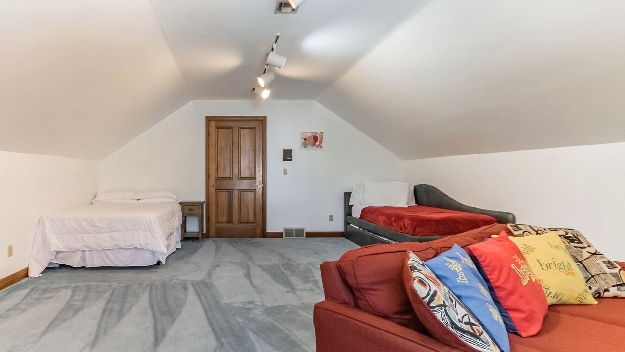 Photo of Bedroom in Barboursville