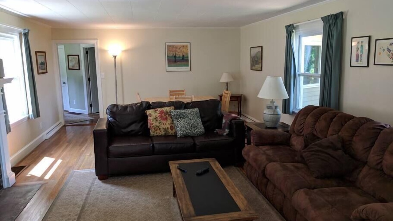 Photo of Bedroom in Moultonborough