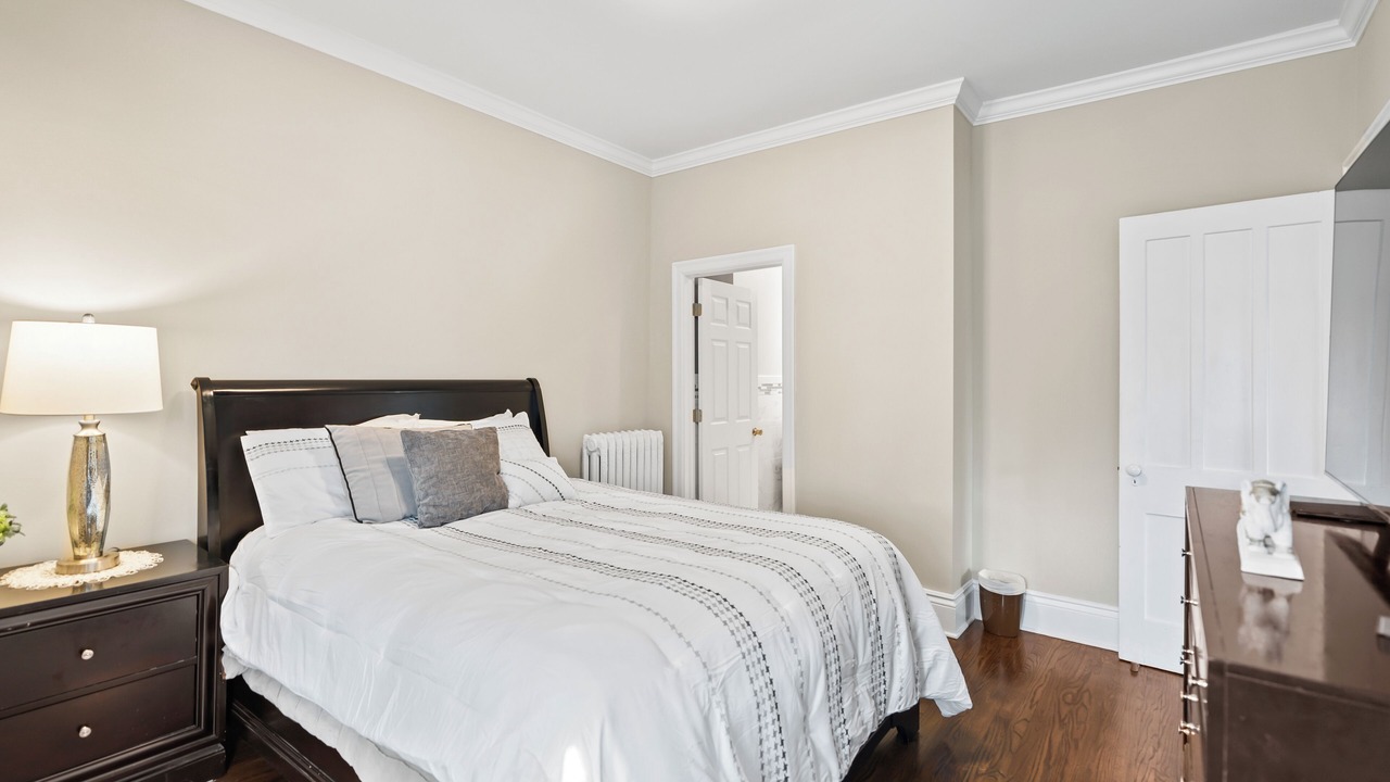 Photo of Bedroom in Saratoga Springs