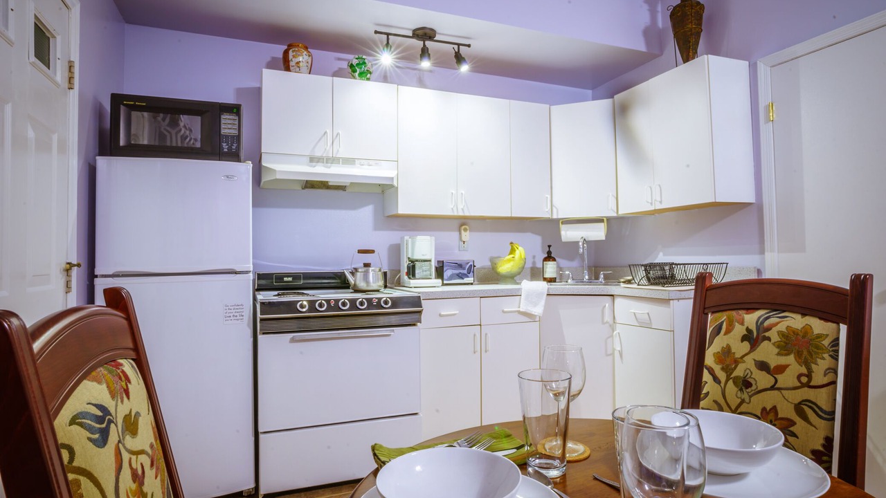 Photo of Kitchen in Alden Manor