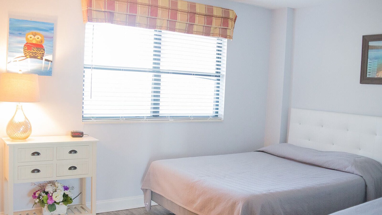 Photo of Bedroom in Arcadian Shores