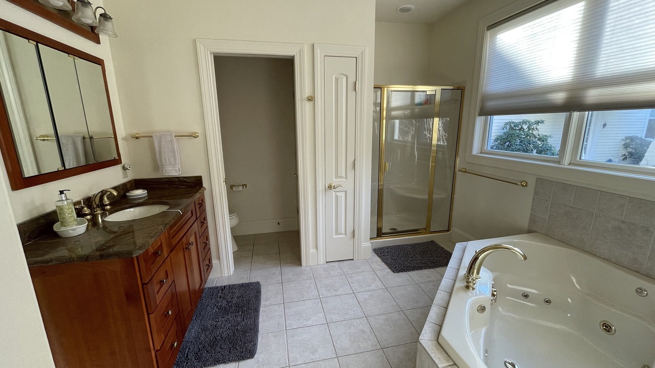 Photo of Bathroom in Jeffersonville