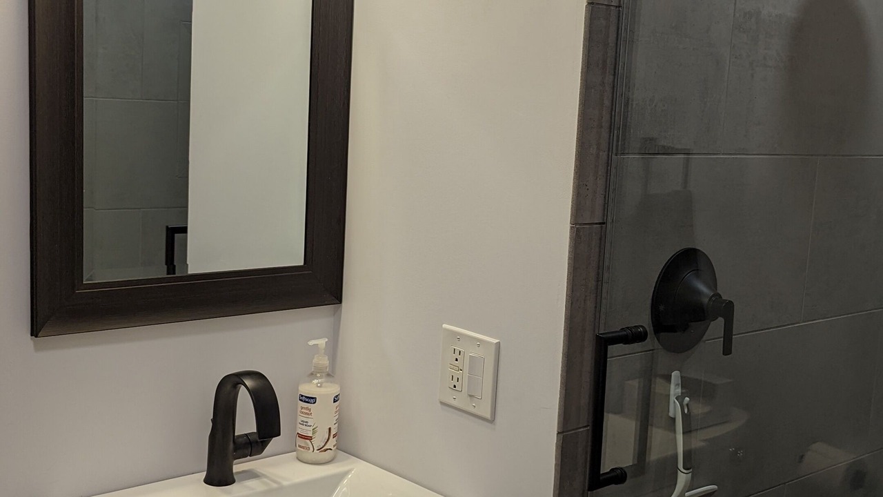 Photo of Bathroom in Romulus
