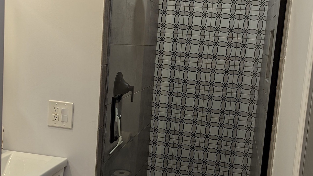 Photo of Bathroom in Romulus