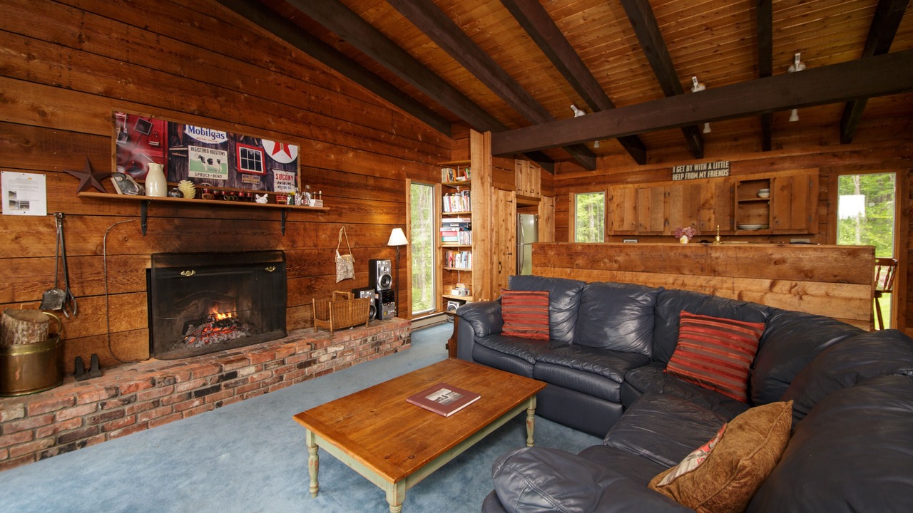 Photo of Livingroom in Weston