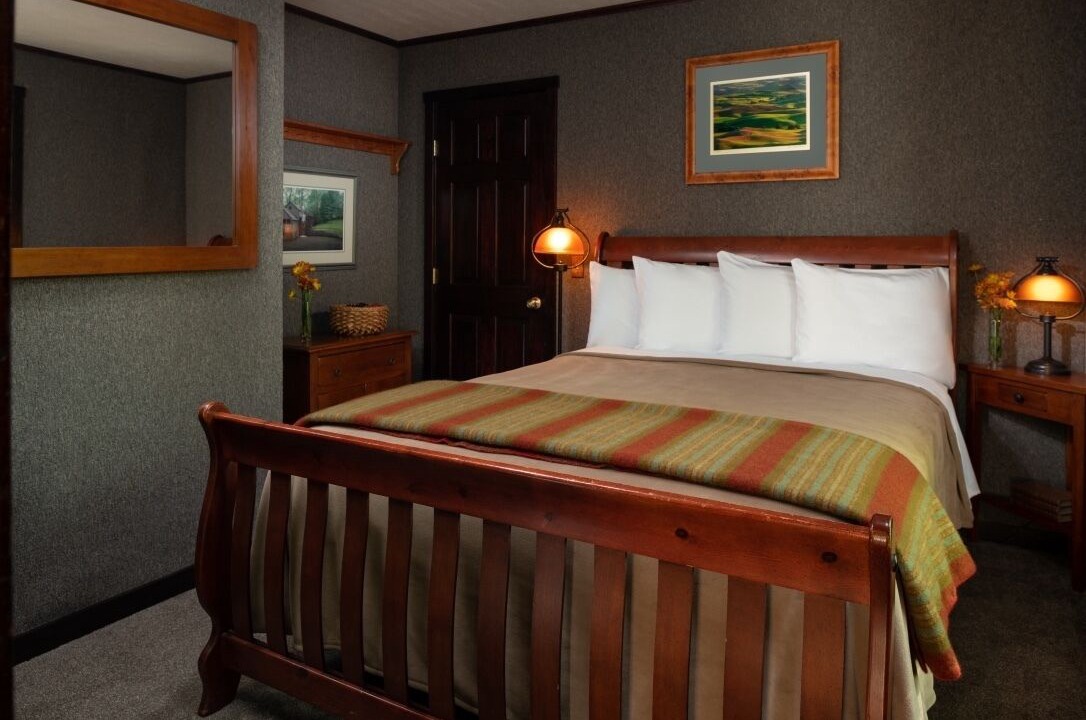 Photo of Bedroom in Confluence