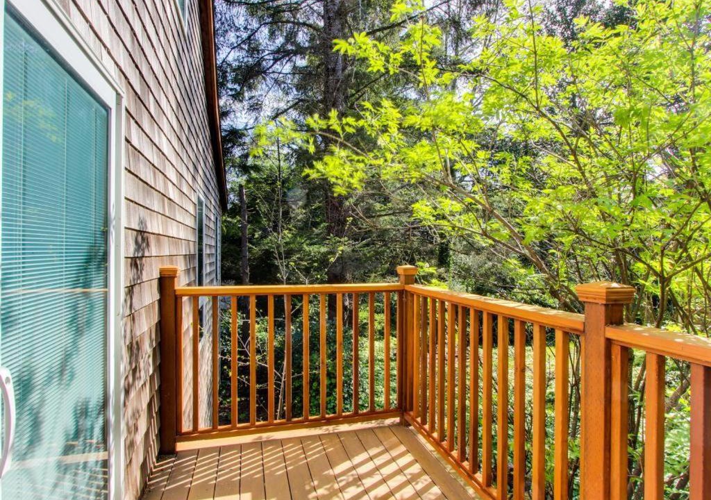Photo of Patio Balcony in Downtown Cannon Beach