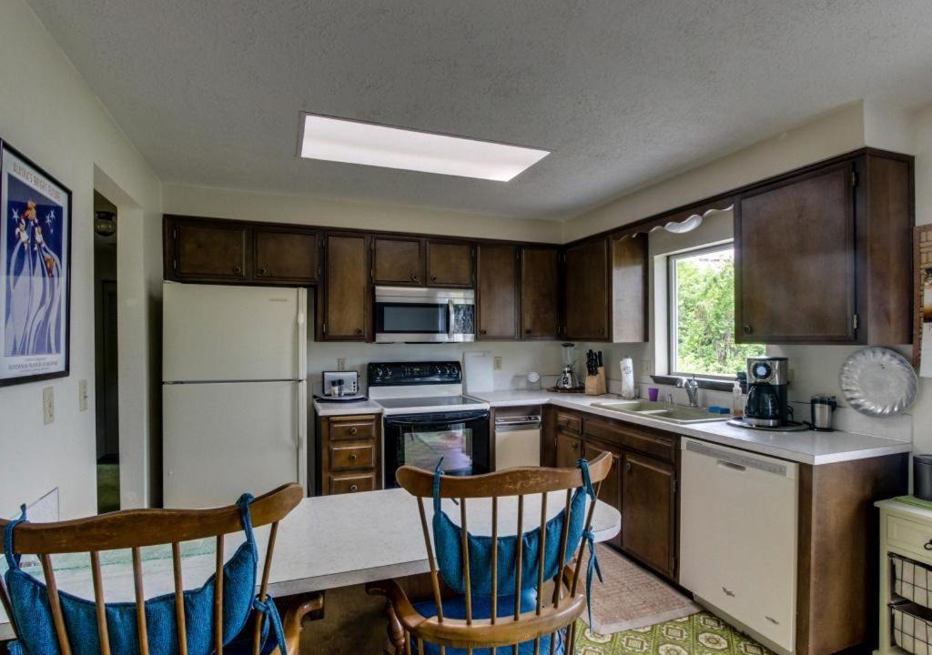 Photo of Kitchen in Cascade Locks