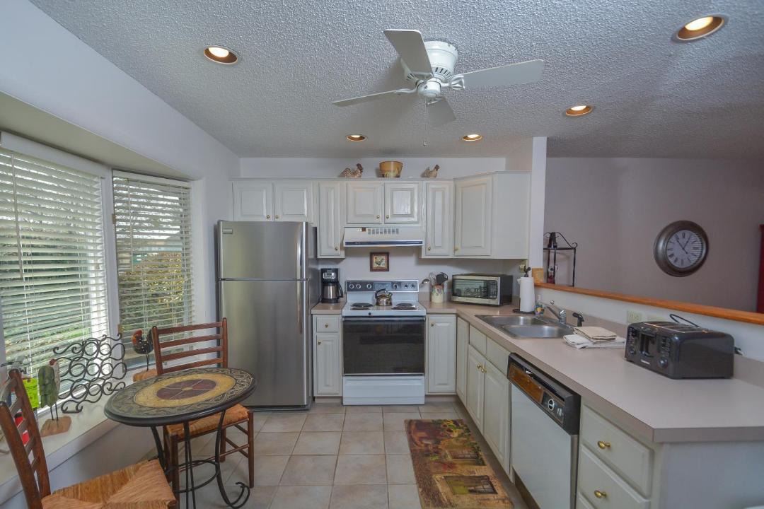 Photo of Kitchen in McHenry