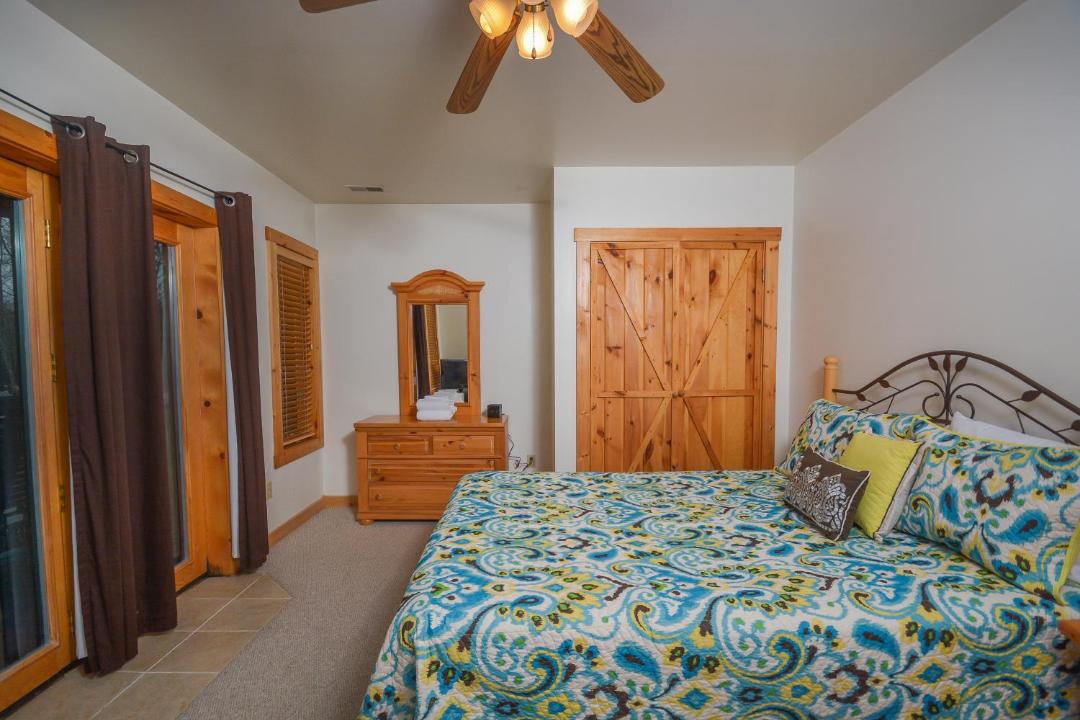 Photo of Bedroom in McHenry
