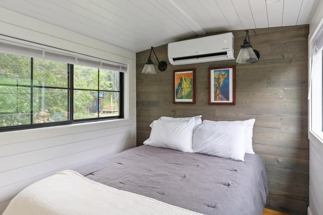 Photo of Bedroom in Johnson