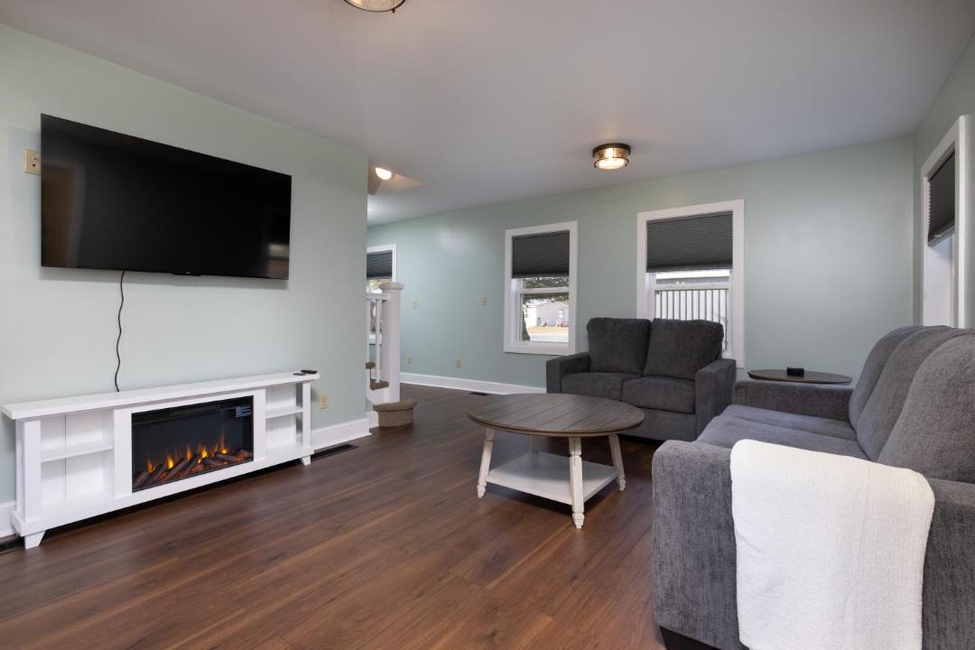 Photo of Livingroom in Warrensburg