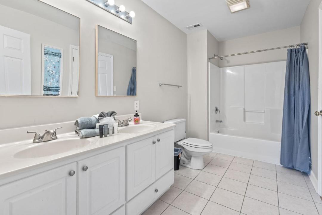 Photo of Bathroom in Crescent Beach