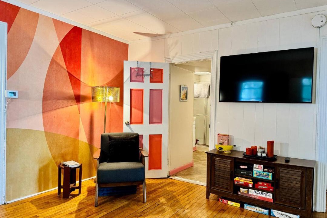 Photo of Livingroom in Old North End