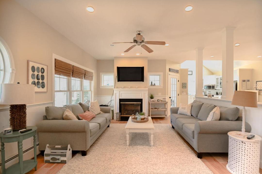 Photo of Livingroom in York Harbor