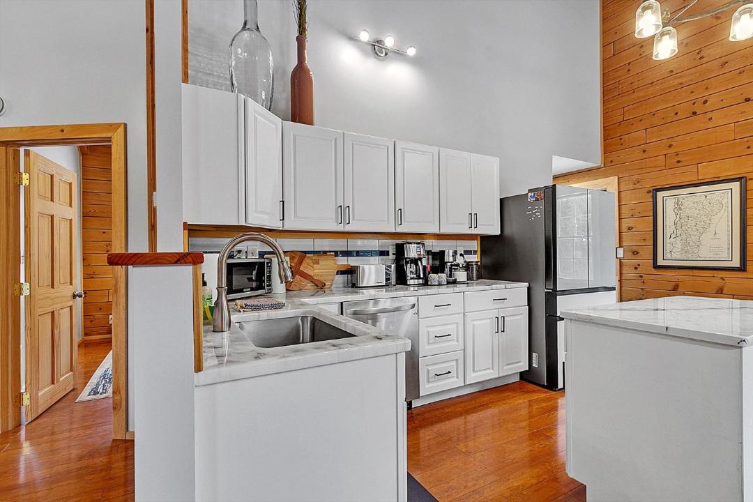 Photo of Kitchen in Warren