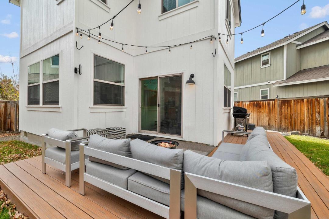 Photo of Patio Balcony in Old Farm District
