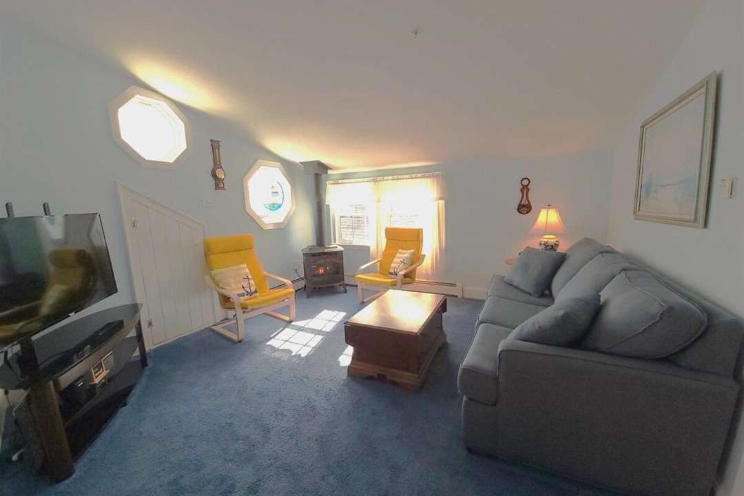 Photo of Livingroom in Lincolnville