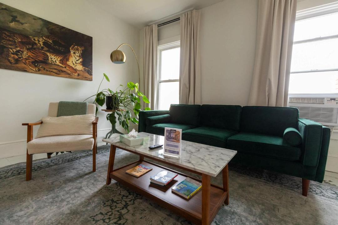 Photo of Livingroom in St. Albans Historic District