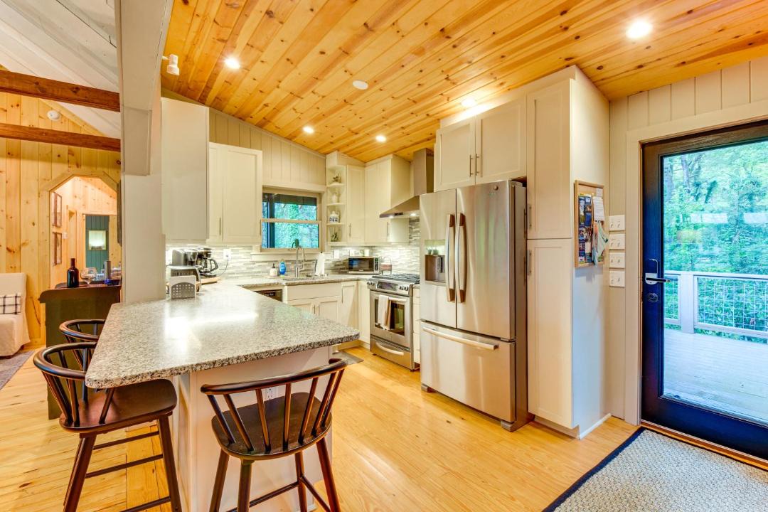 Photo of Kitchen in Mirror Lake