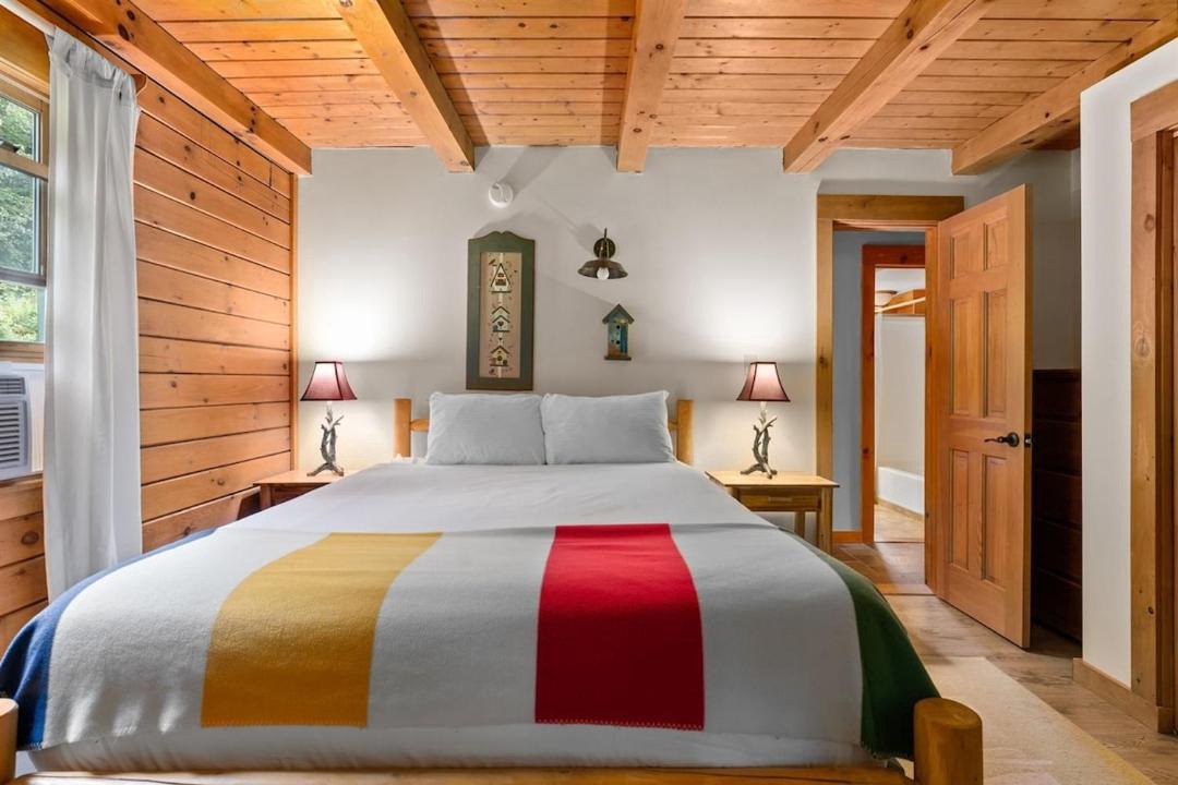 Photo of Bedroom in Jeffersonville