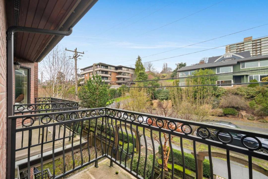 Photo of Patio Balcony in Lower Queen Anne