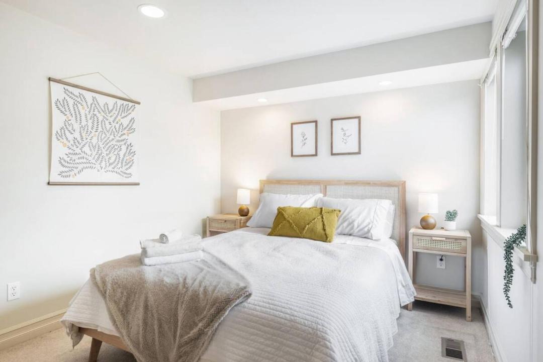 Photo of Bedroom in Lower Queen Anne