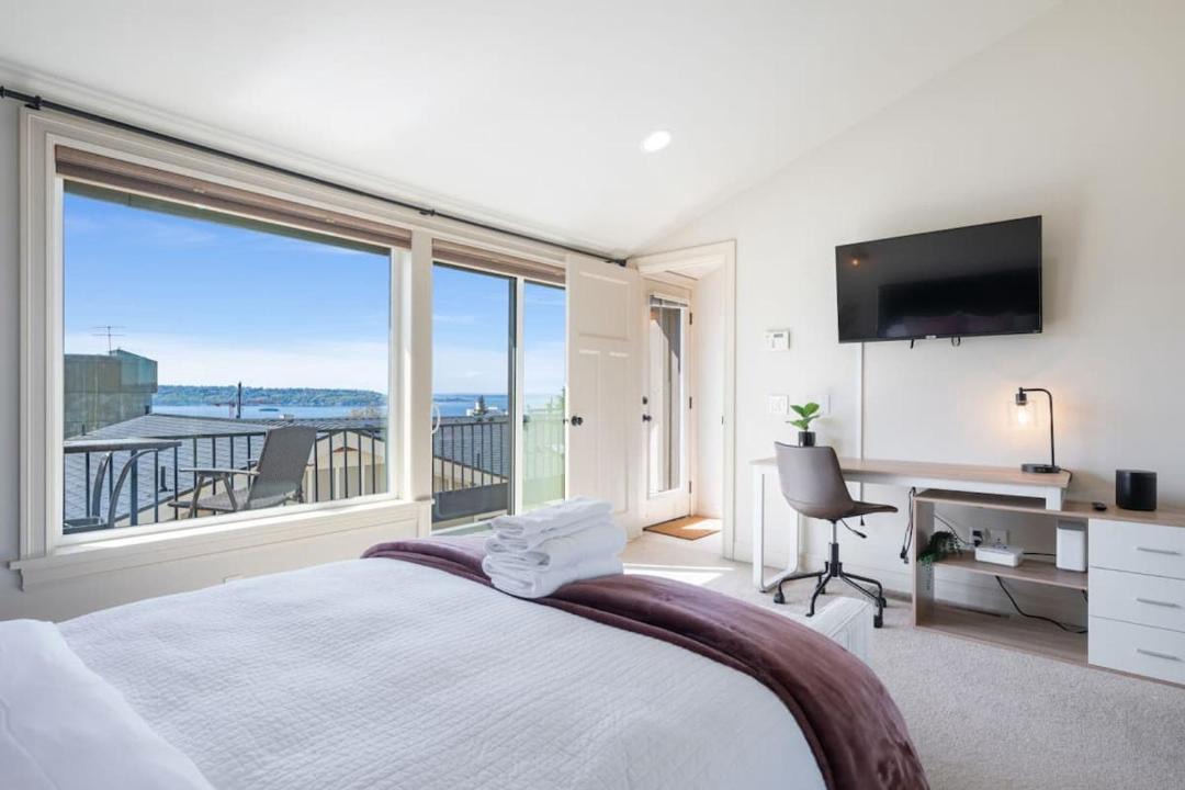 Photo of Bedroom in Lower Queen Anne