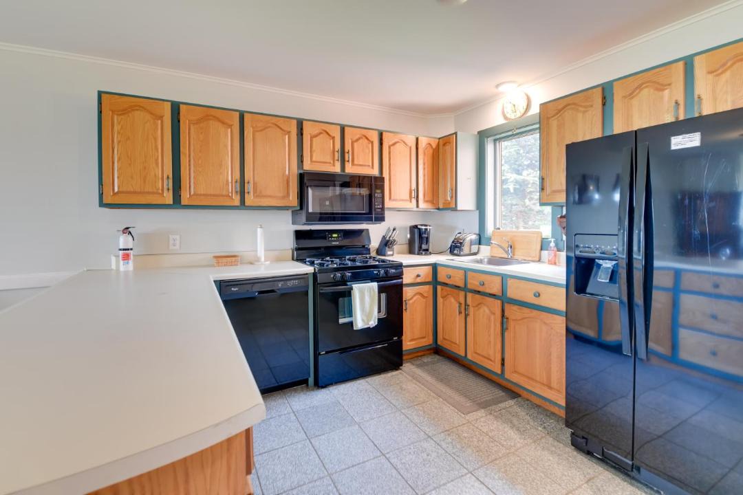 Photo of Kitchen in Newport Center