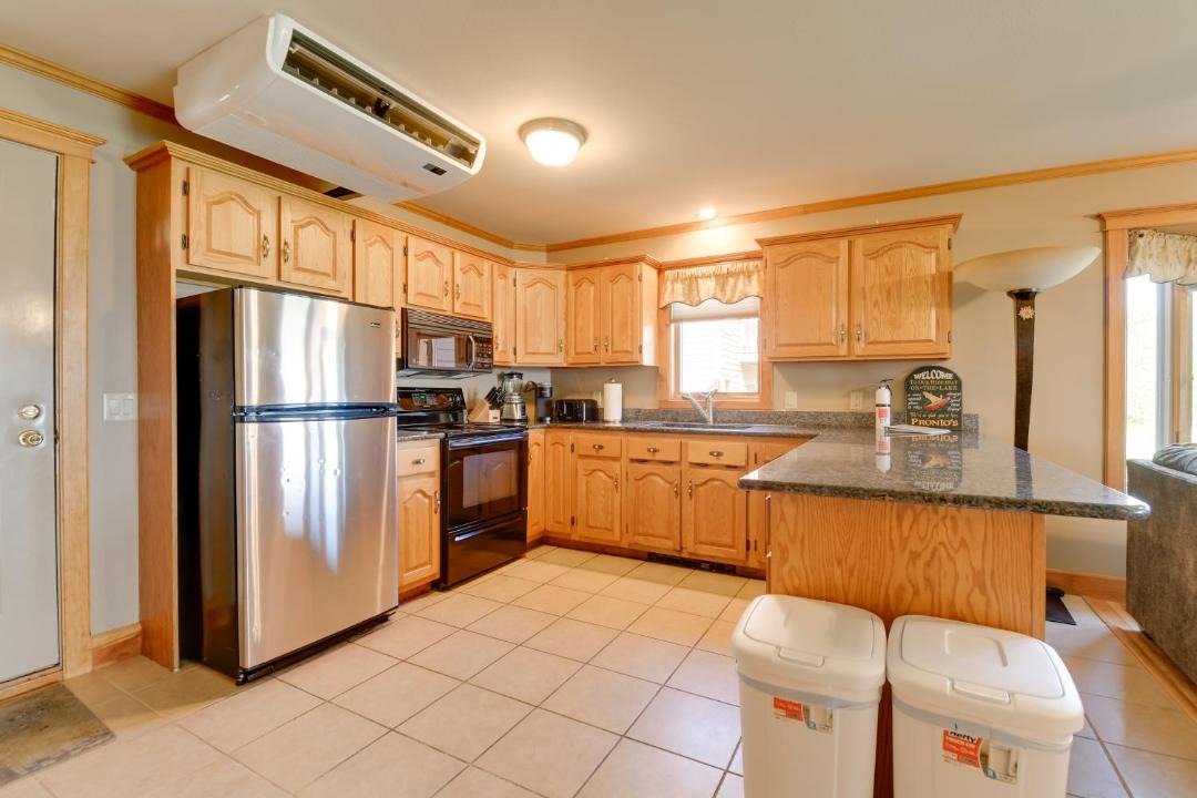 Photo of Kitchen in Newport Center