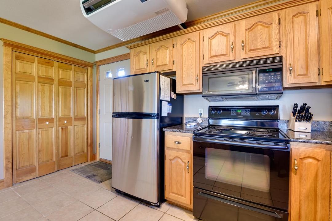 Photo of Kitchen in Newport Center