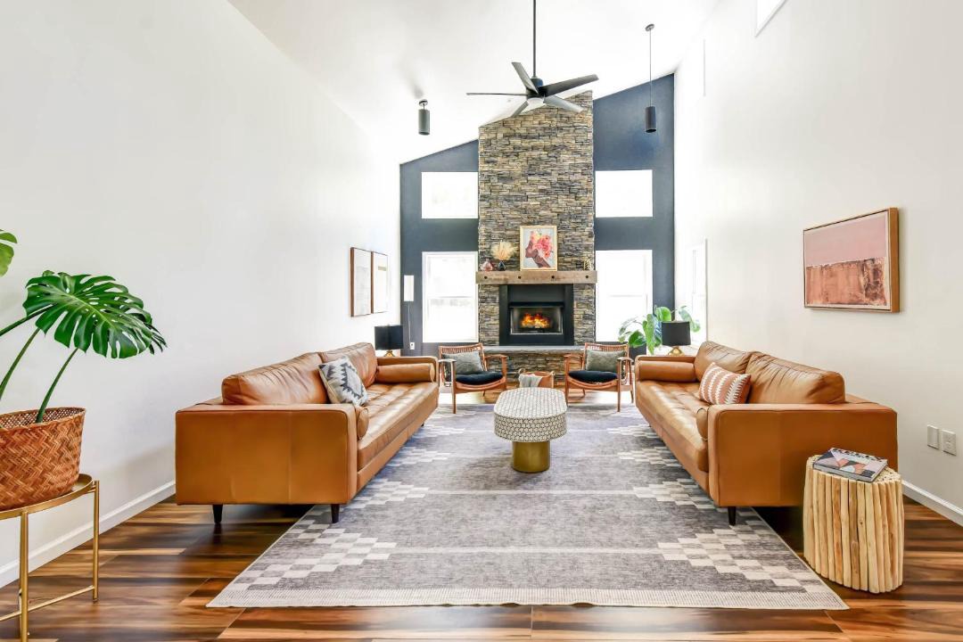 Photo of Livingroom in Bakerton