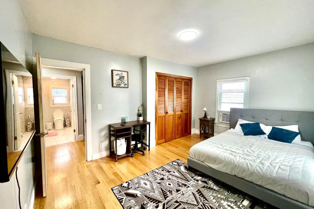 Photo of Bedroom in Quincy