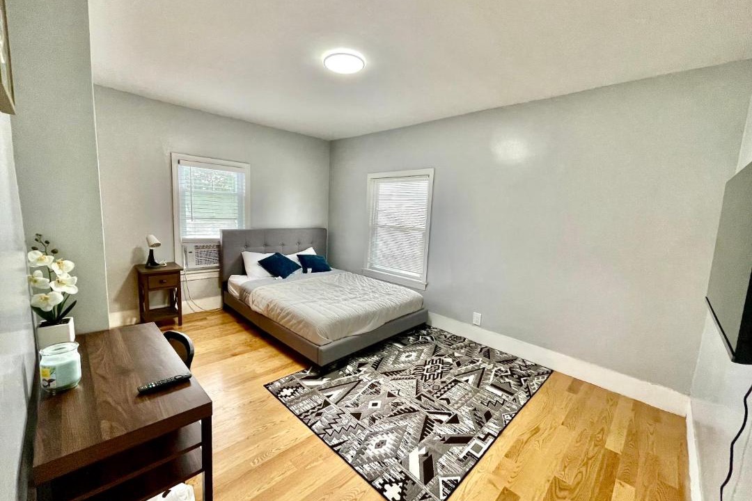 Photo of Bedroom in Quincy