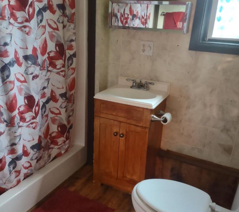 Photo of Bathroom in McArthur