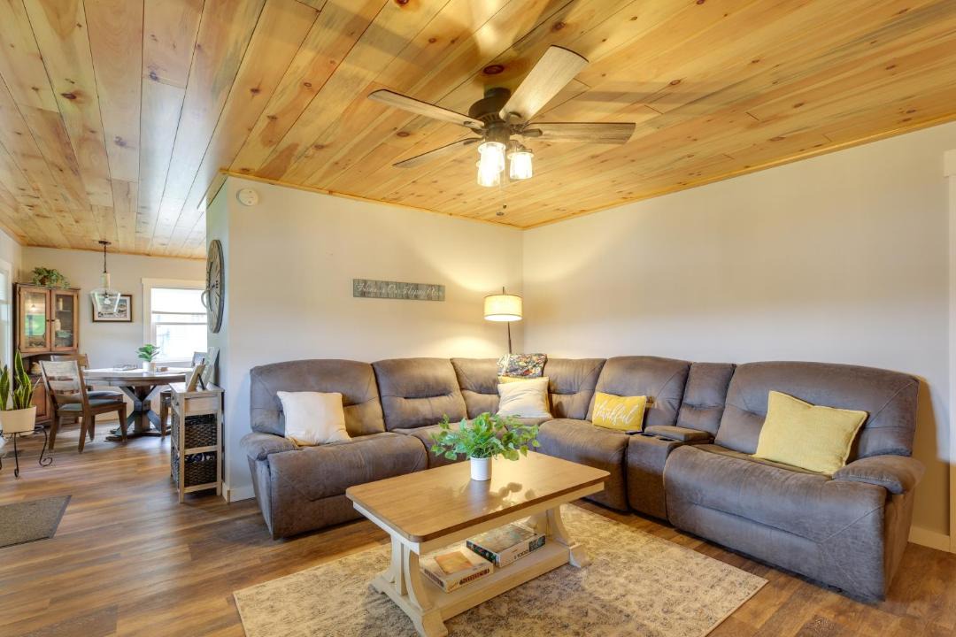 Photo of Livingroom in Fort Ann