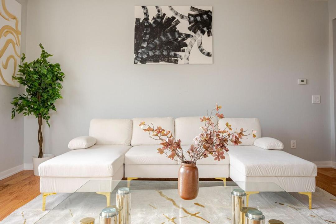 Photo of Livingroom in Southeast Yonkers