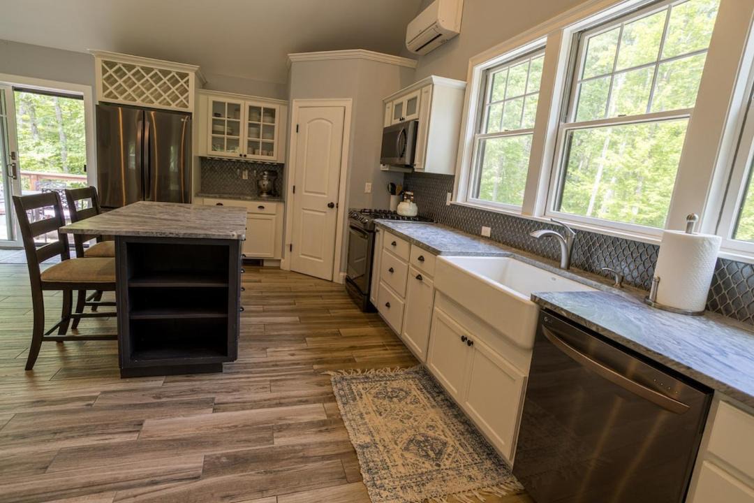 Photo of Kitchen in Center Conway